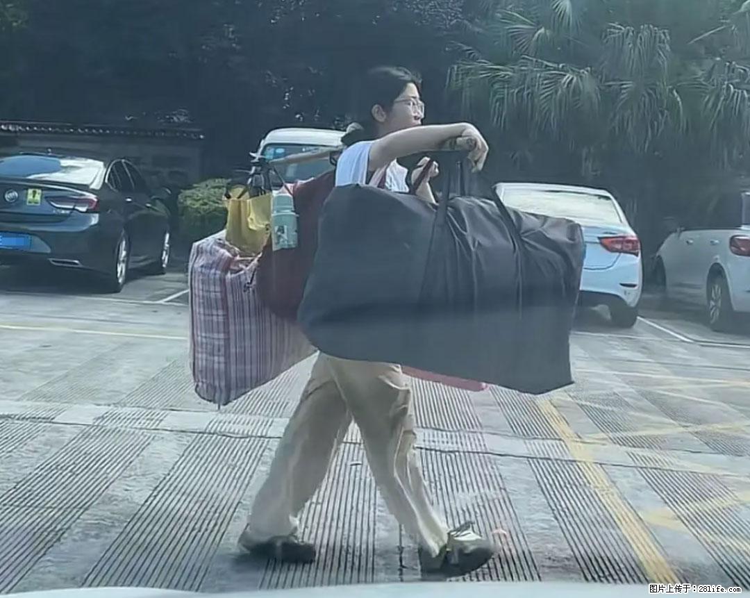 全网追的“扁担女孩”,找了一份暑假工,时薪12元 - 昌都生活资讯 - 昌都28生活网 changdu.28life.com